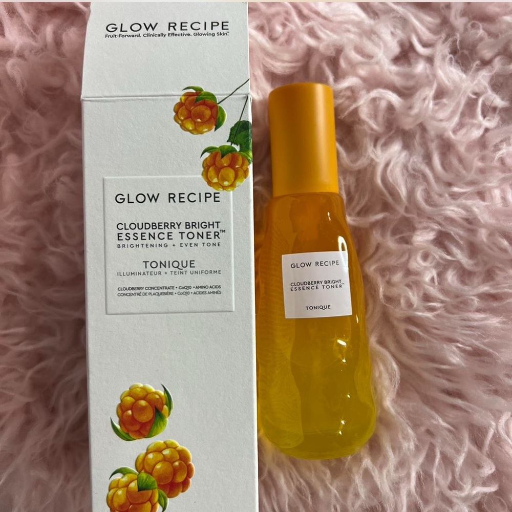 Glow Recipe Cloudberry Bright Essence Toner - Vibrant Yellow